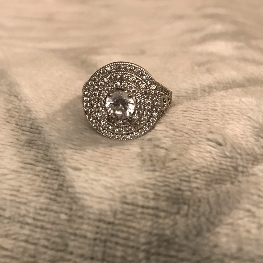 Women’s Silver Ring